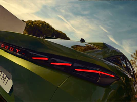 leds traseiras novo peugeot e-408